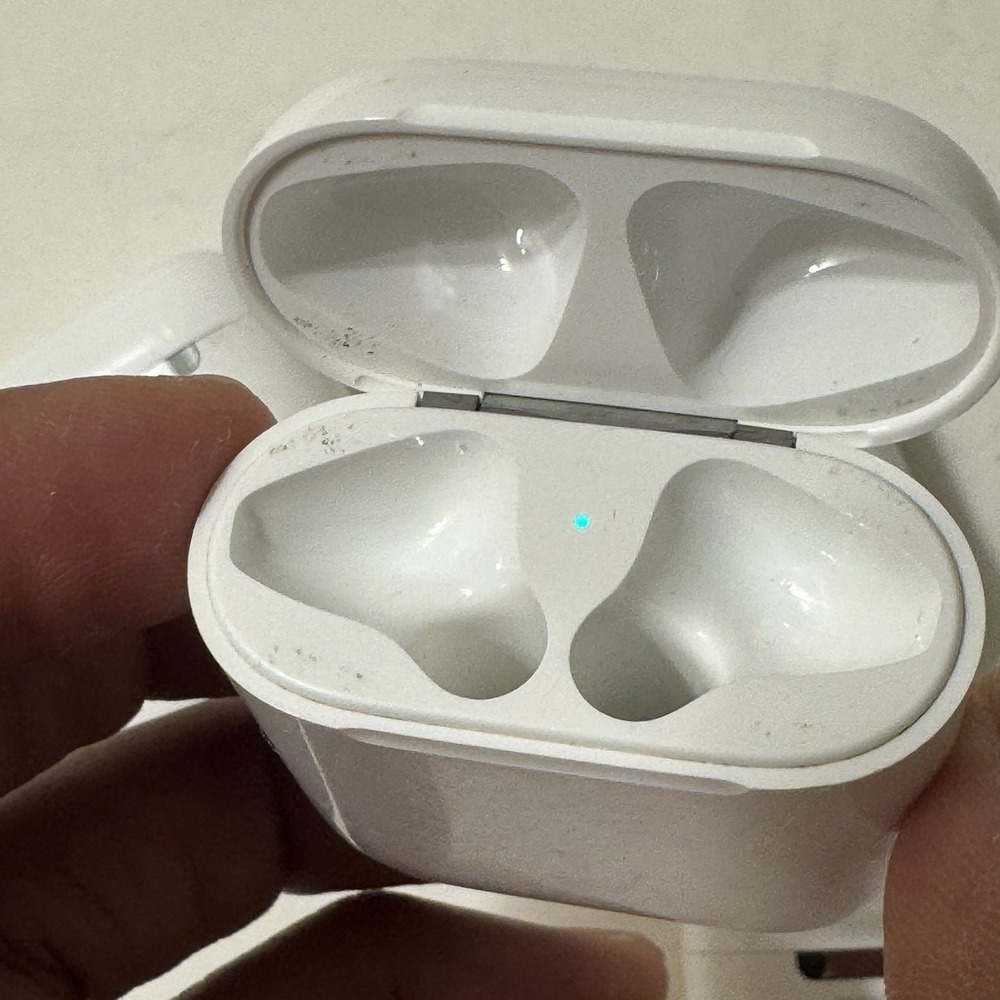 Genuine Apple AirPods Charging Case Only For Model: A1602 Lot Of 4 Tested - Picture 6 of 6